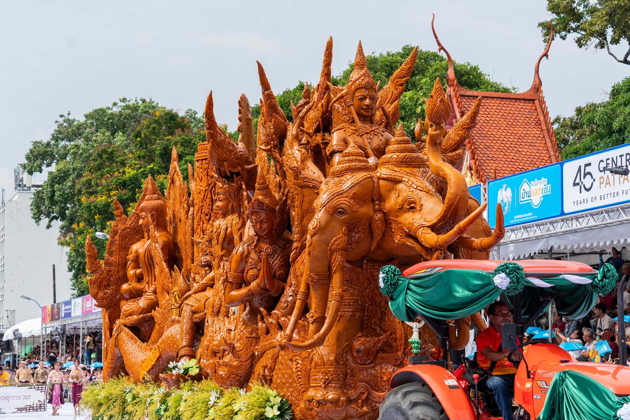 candle festival 2568 1