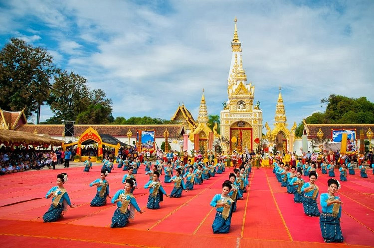 tat phanom